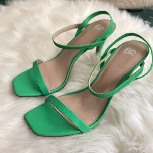 NWOT Green BP Heels